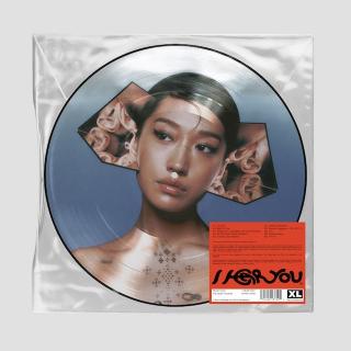 Peggy Gou / デビュー・アルバムを再来週リリースするペギー・グー CD + Tシャツセットの発売が決定! ディスクユニオン限定でピクチャー・ヴァイナルの発売も決定! また、日本語帯付き数量限定ブルー・ヴァイナル画像が公開!